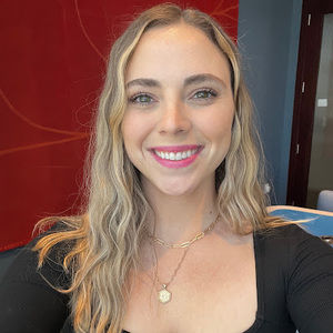 Meet your Posher, Gena